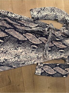 Diane Von Furstenberg Navy and White Snake-Print Long Sleeve Wrap Dress